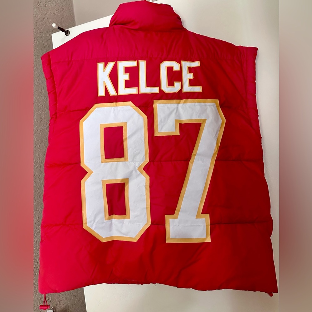 Travis Kelce 87 Kansas City Chiefs Puffer Vest Size Medium Unisex NWT